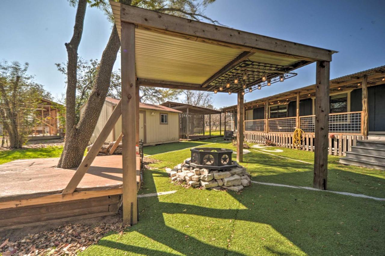 פרדריקסברג The Barn Texas Wine Country Vacation Rental מראה חיצוני תמונה