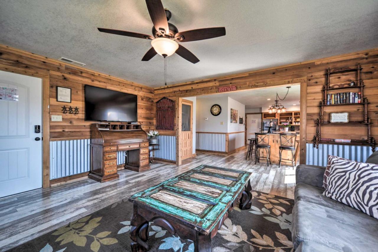 פרדריקסברג The Barn Texas Wine Country Vacation Rental מראה חיצוני תמונה