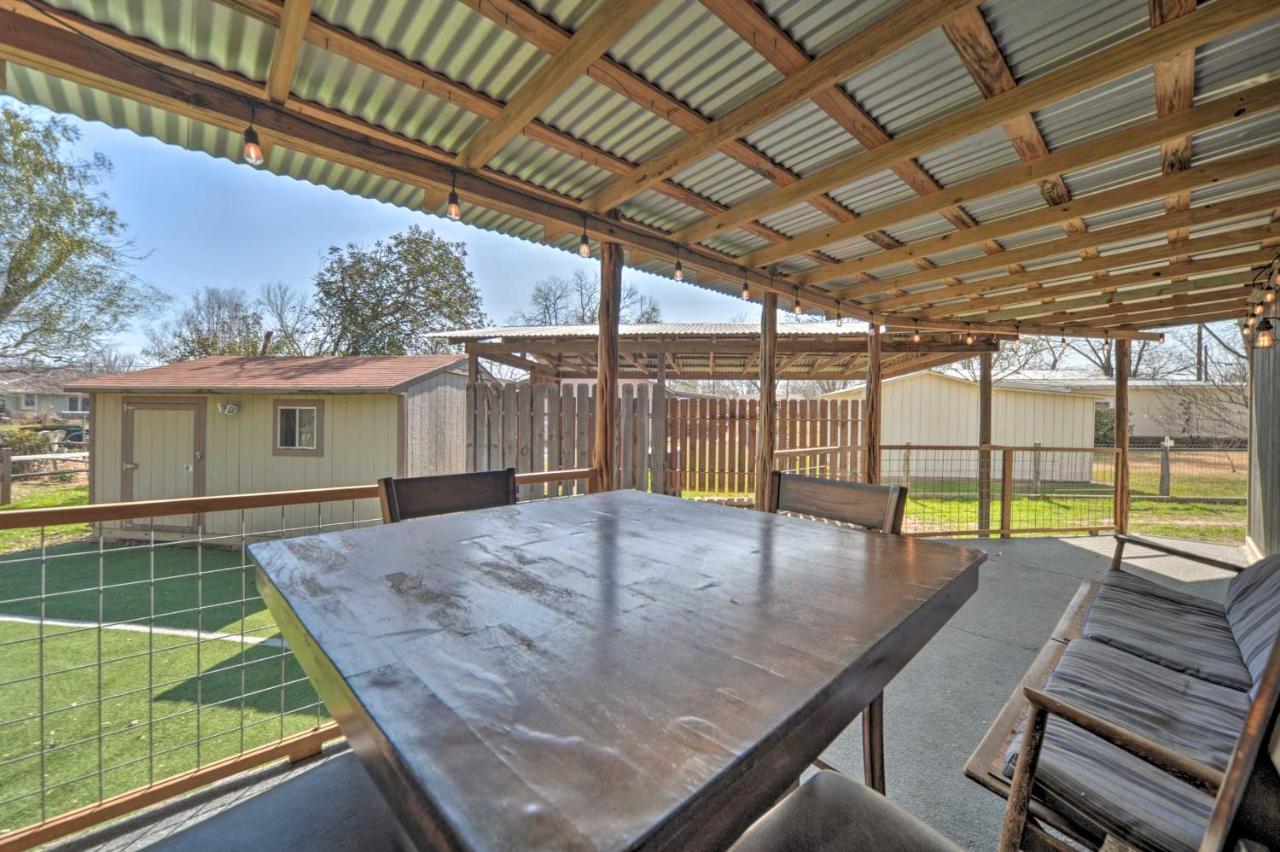 פרדריקסברג The Barn Texas Wine Country Vacation Rental מראה חיצוני תמונה