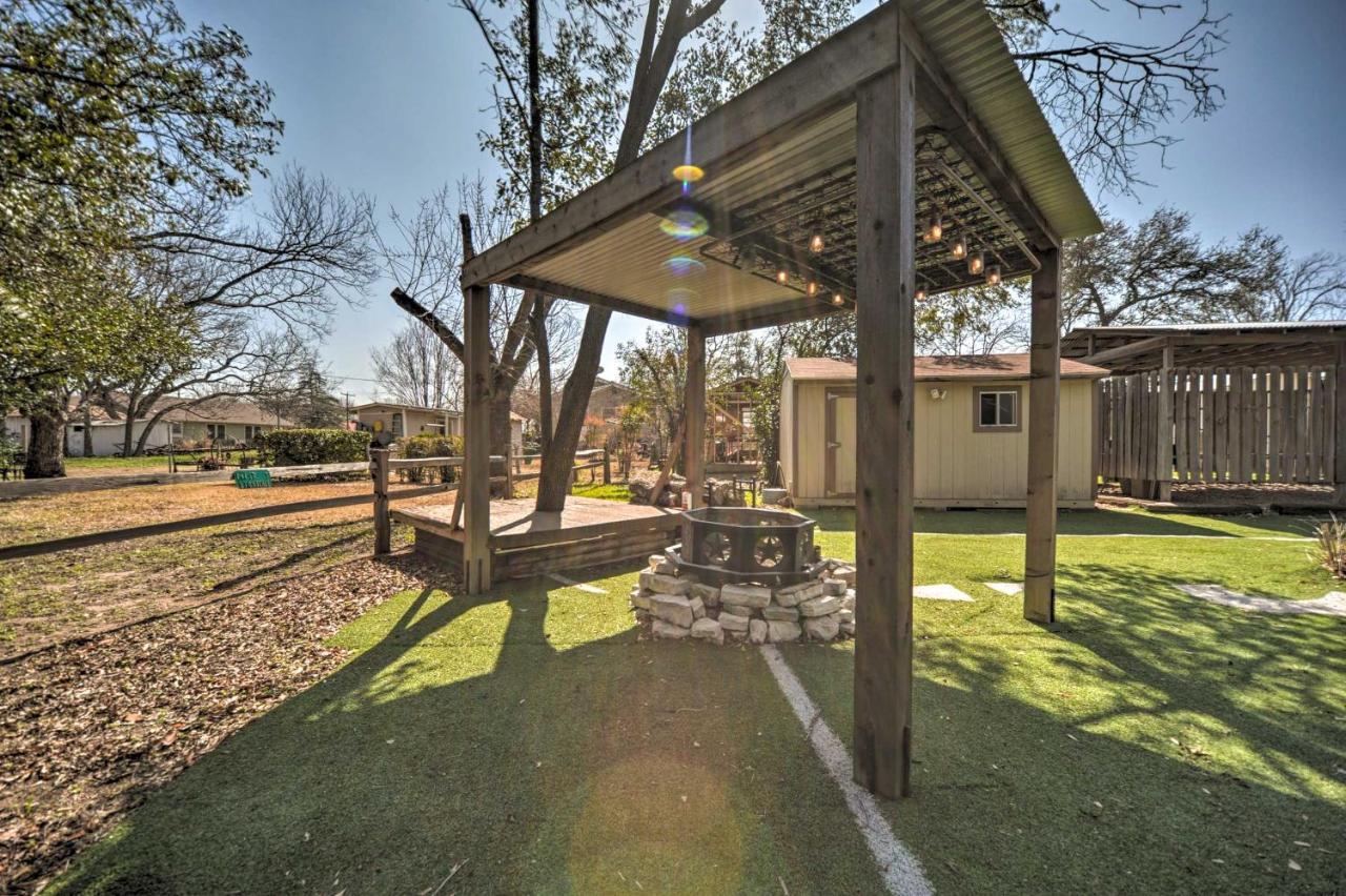 פרדריקסברג The Barn Texas Wine Country Vacation Rental מראה חיצוני תמונה